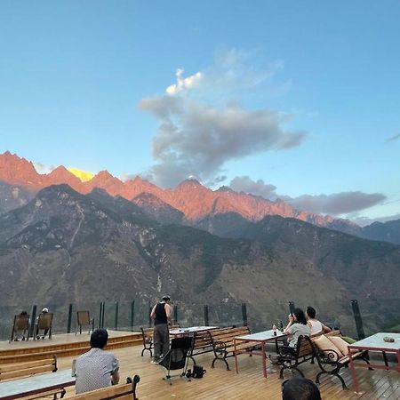 שנגרי - לה Tiger Leaping Gorge Tea Horse Gasthaus מראה חיצוני תמונה